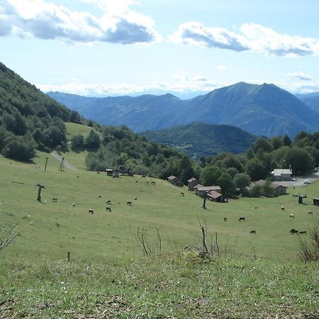 Rainbow House Apartment Esino Lario Bagian luar foto