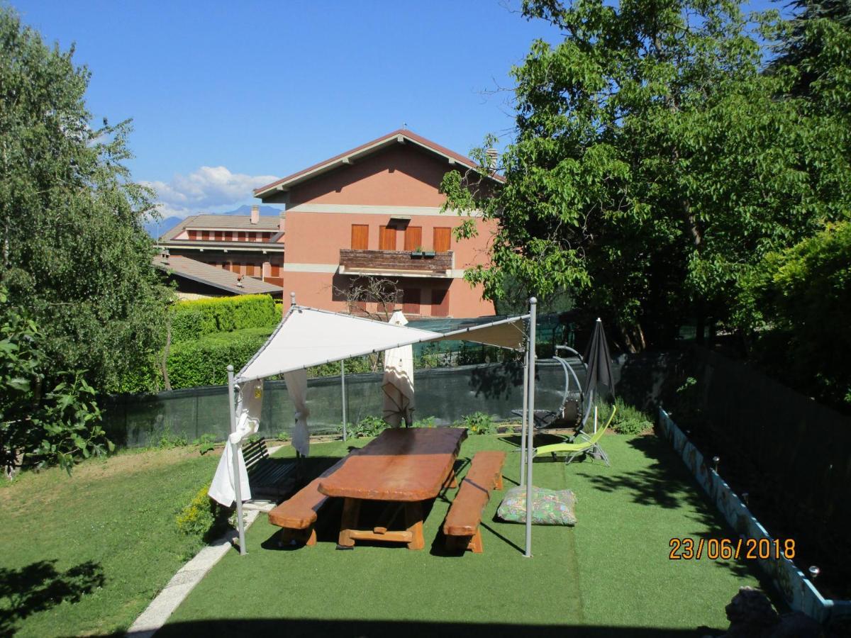 Rainbow House Apartment Esino Lario Bagian luar foto