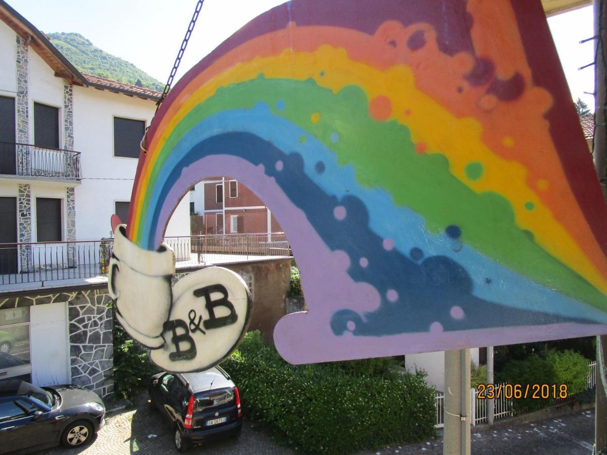 Rainbow House Apartment Esino Lario Bagian luar foto