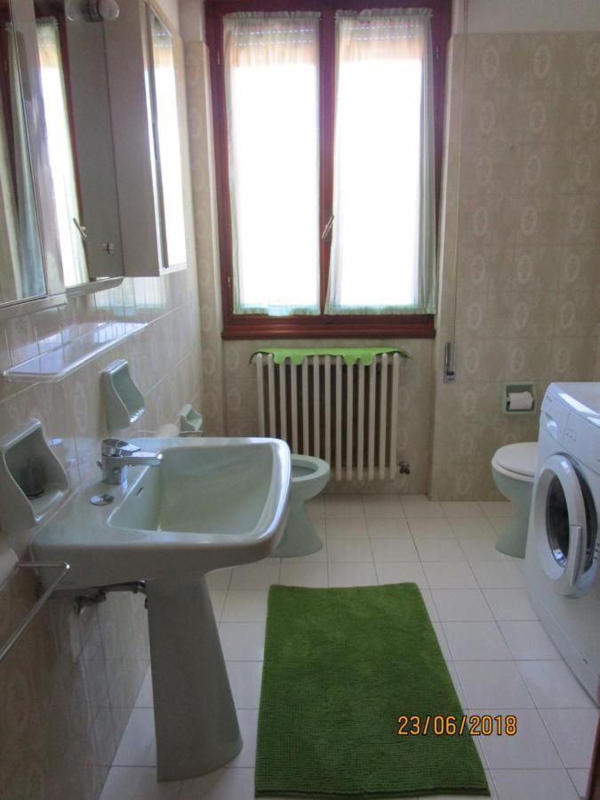 Rainbow House Apartment Esino Lario Bagian luar foto