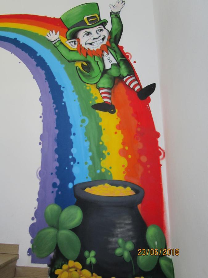 Rainbow House Apartment Esino Lario Bagian luar foto