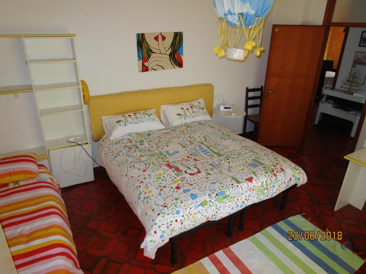 Rainbow House Apartment Esino Lario Bagian luar foto